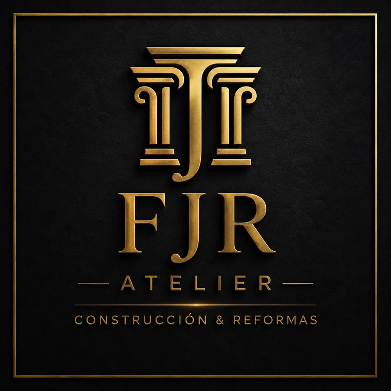 Emblema dorado de FJR Atelier, Construcción y Reformas
